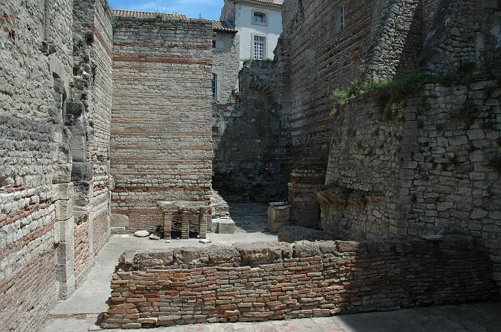 Arles_thermes romains (1)